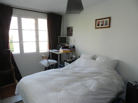 Chambre de l'appartement à Issy-les-Moulineaux